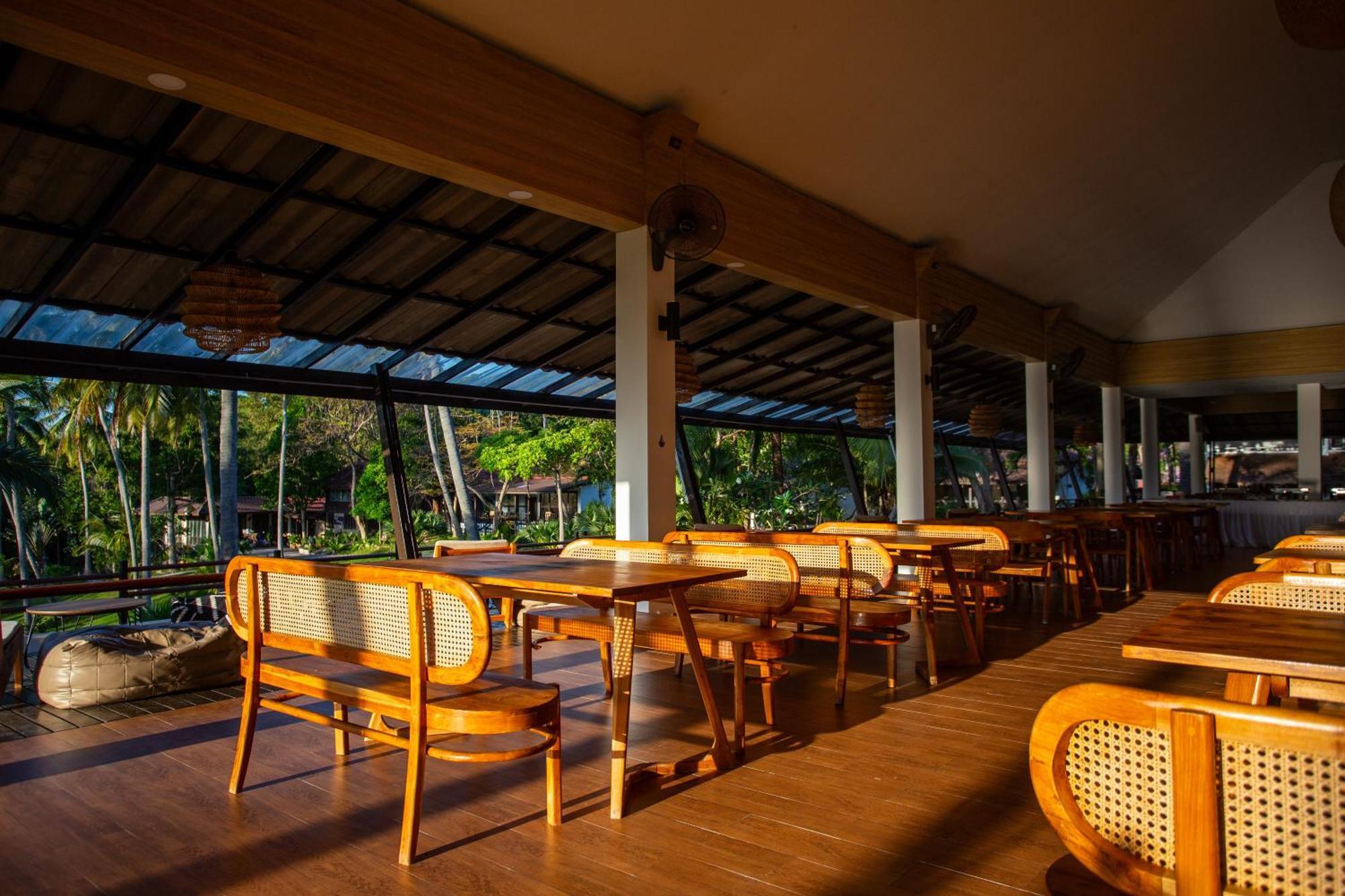 Ban Raya Resort And Spa Ko Racha Yai Exterior foto